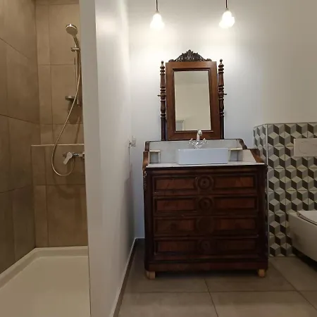 Apartment 2/3 Personnes -parking & Wifi Gratuit